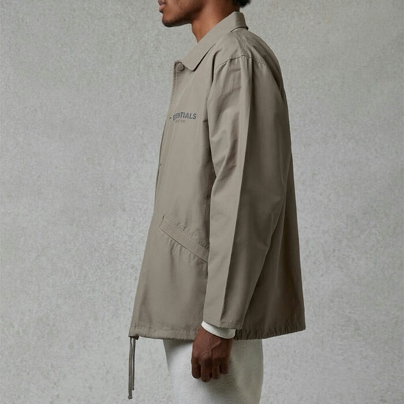 FOG Fear of God Essentials Oversized Coaches Jacket in Taupe Men’s Large - Picture 3 of 11